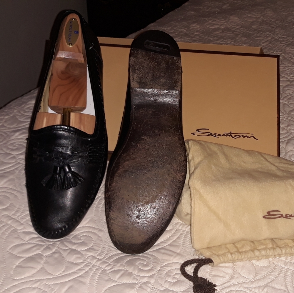 Santoni black size 10d leather loafers